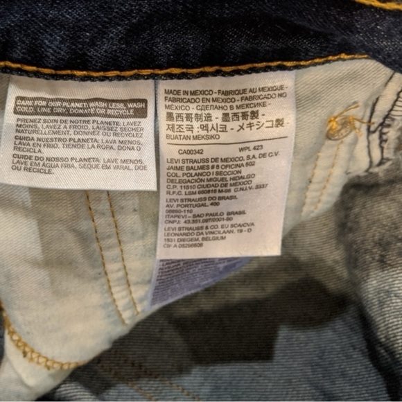 LEVI’s 505 Size 32 x 30 (actual 32 x 26) Regular Fit Straight Leg Raw Hem Jeans - Picture 5 of 7